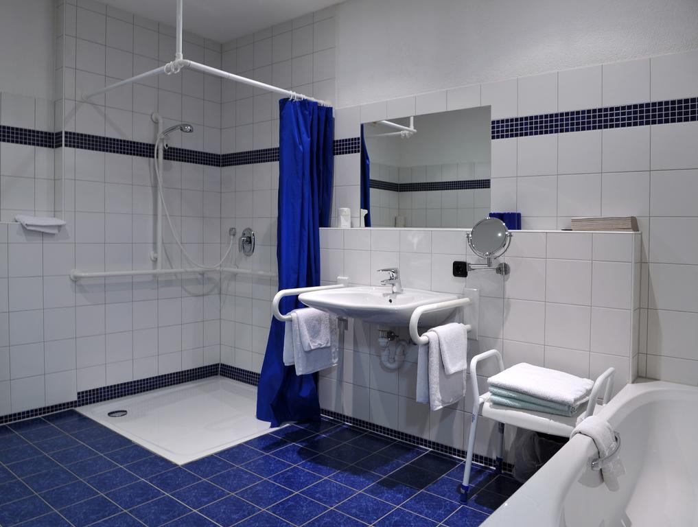 Hotel Gruener Baum Pommersfelden エクステリア 写真